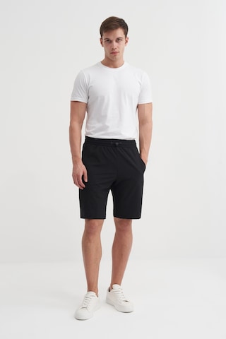 Cazador Erkek Siyah Spor Bermuda Şort 60710 Siyah