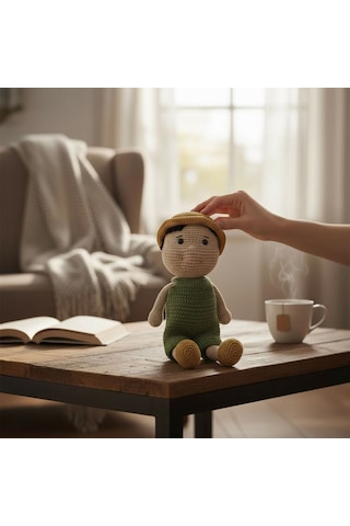 El Yapımı Amigurumi Erkek Oyuncak Bebek Yeşil