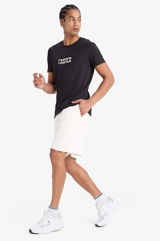 DeFactoFit Hızlı Kuruyan Slim Fit Dar Kesim Bisiklet Yaka Baskılı Sporcu Kısa Kollu Tişört F2762AX25SPBK81