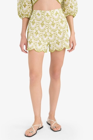 DeFacto Desenli Nakışlı Brode Plaj Şortu-Fall in Love C6173AX25SMER103