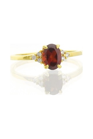 Garnet Oval Tektaş Pırlanta Yüzük