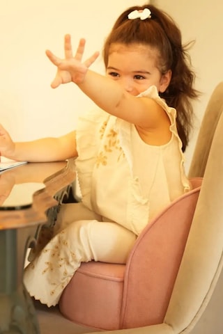 Reyo Minicozy Nebula Taşınabilir Çocuk Bebek Koltuğu, 1-5 Yaş Ergonomik Çocuk Sandalyesi, Hafif, Sıvı İtici Pembe
