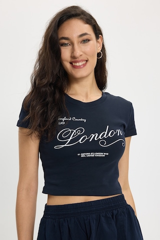 Tudors Kadın Slim Fit Dar Kesim Pamuk Bisiklet Yaka Kısa Kollu Baskılı Lacivert Crop Tişört-50534 L