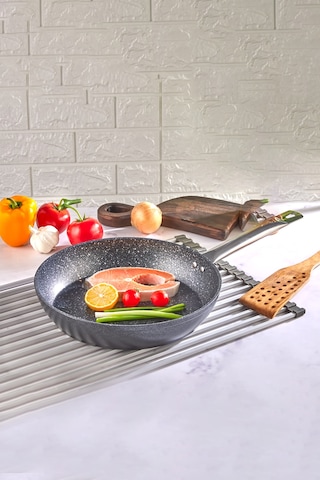 Galaksi Granit Tava Çelik Sap 30 Cm Siyah Gümüş- Siyah