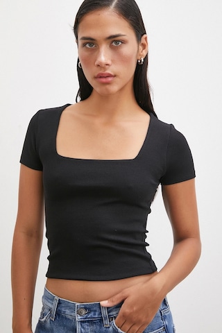 Never More Kare Yaka T-shirt Siyah