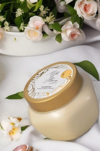 Milk & Honey Gold Besleyici Ve Pürüzsüzleştirici El & Vücut Kremi 250ml - 795487247