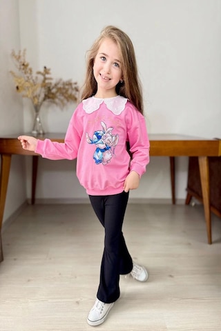 Yaka Detaylı Stitch Desenli Pembe Renk Kız Çocuk Takım Pembe