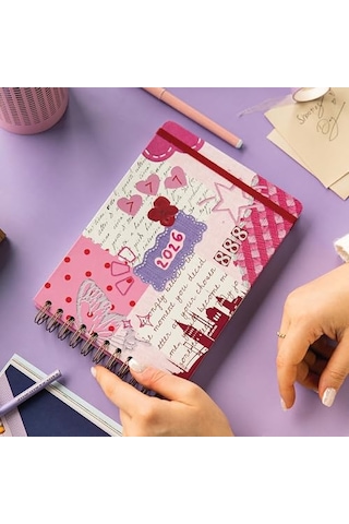 2026 Dikey Haftalık Ajanda Yatay A5 Formda Spiralli Sert Kapak Haftalık Ajanda 21x15 Cm Kolaj Çok Renkli