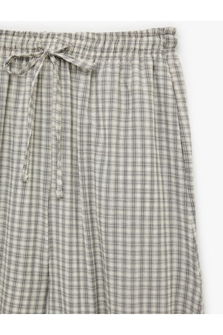Koton Pamuklu Beli Bağcıklı Rahat Kalıp Gofre Kumaş Şalvar Pantolon Gri Ekose 6sal40113ıw