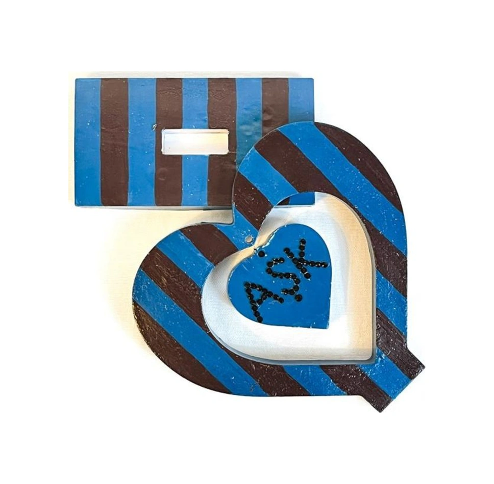 Uretti - Hülya 6683 9704 Bordo Mavi El Yapımı Çizgili Kalp Şeklinde Dekoratif Hediyelik Obje 1 Adet