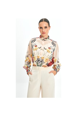 Yüksek Yaka Düğmeli Volan Kol Gömlek Çiçek Desenli, Şifon Dokulu, Günlük Ve Zarif Kullanıma Uygun Somon