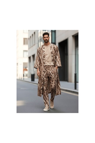 Qmen Style Erkek Kimono Takımı Leopar Desen 3 Lü Viskon Set Bornoz + Pantolon + Şort Bej