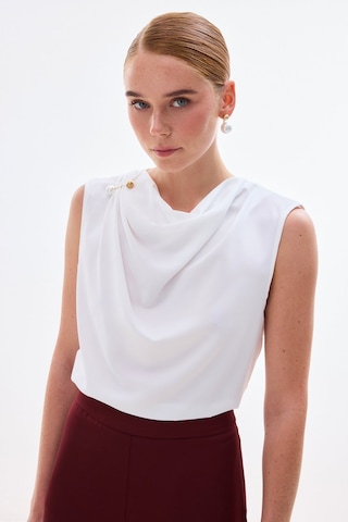 Sateen İnci Broşlu Degaje Bluz - Ekru-136739 Ekru