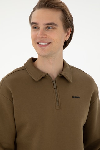 U.S. Polo Assn. Erkek Comfort Fit Yarım Fermuarlı Haki Basic Sweatshirt 50298265-VR027