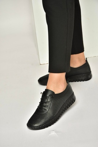 Fox Shoes Y555705103 Siyah Hakiki Deri Comfort Ortopedik Taban Kadın Ayakkabı Siyah