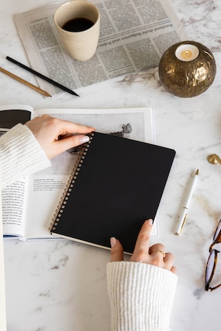 A5 Siyah Kraft Karton Kapak 70 Yaprak 110 Gram Düz Çizgisiz Not Defteri Çizgisiz Siyah