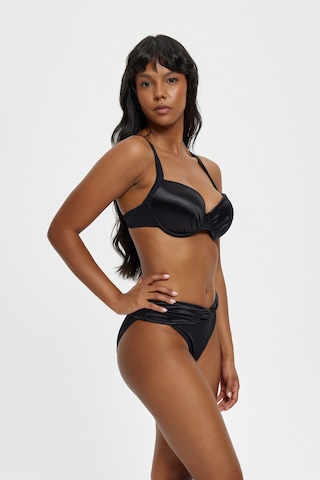 Louren Kadın Saten Detaylı Telli Kaplı Siyah Bikini Takımı Kaplı Üst & V Kesim Alt Siyah