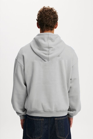 Madmext Boyalı Gri Kapüşonlu Kanguru Cep Erkek Sweatshirt E7169 Boyalı Gri