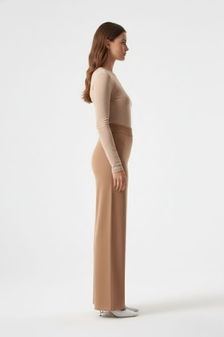 Mizalle Geniş Paça Lastikli Camel Triko Pantolon Camel