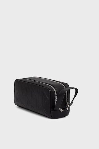 Calvin Klein Logolu Tek Saplı Traş Çantası Lv04d1219gub1 Erkek Traş Çantası Lv04d1219g Ub1 Siyah