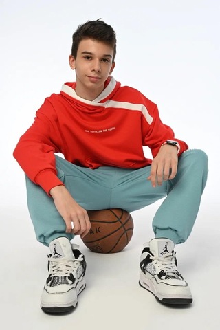 Çocuk 2 İplik Kumaş Pamuklu Sırtı Yazı Detaylı Kapüşonlu Tasarım Sweatshirt-13541 Kırmızı