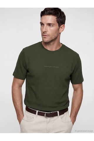LC Waikiki Lcwaıkıkı Classic Yeşil Bisiklet Yaka Nakışlı Fitilli Erkek Tişört Dark Green