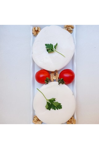 BURAĞIN BAHÇESİ TAM YAĞLI KAYNATILMIŞ İNEK LAVAŞ PEYNİR 3 KG