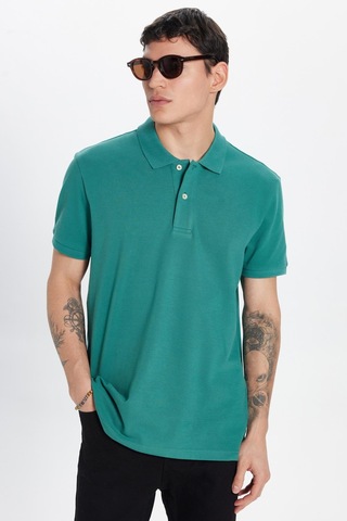 Tudors Erkek Slim Fit Dar Kesim %100 Pamuk Yeşil Yaka Tişört-32772 Eğrelti Yeşili Yeşil