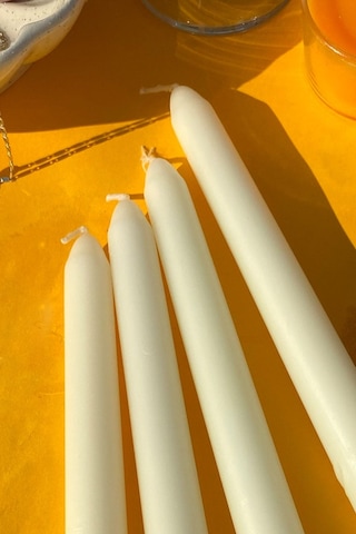 Beyaz Pastel Renk Konik Şamdan Mum - 4'lü Set Beyaz