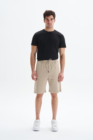 AR-MA Arma Erkek Regular Fit Basic Süprem % 100 Pamuk Yandan Ve Arka Cepli Şort Y29504279302 Bej