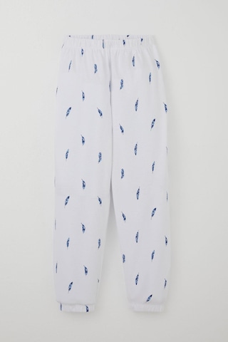 Breeze Erkek Çocuk Pijama Takımı Uçan Mavi Tüy Desenli 4-8 Yaş, Beyaz Beyaz