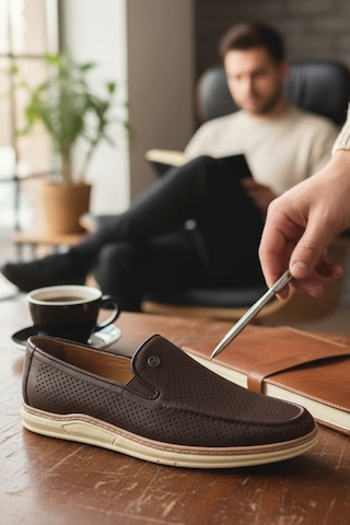 Enoch Kahverengi Hakiki Deri Lazer Kesim Delikli Ve Comfort Tabanlı Erkek Loafer Ayakkabı Kahverengi
