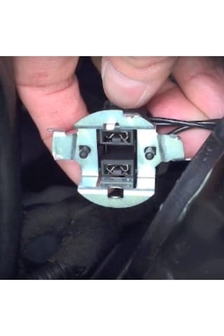 Megamarket06 Audı A3 A4 Led Uyumlu Xenon Ampul Sabitleme Aparatı H7