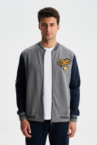 Arma Erkek Pamuklu Regular Fit Dik Yaka Baskılı Cepli Kolej Mont Sweatshirt 001