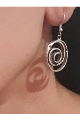 Gümüş Kaplama Antik Çelik Sallantılı Döngülü Gül Küpe