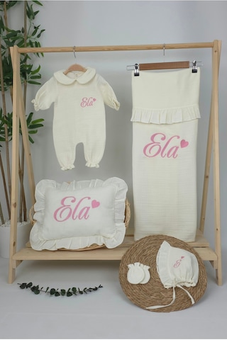 Gros Shop Müslin Yeni Doğan 4katlı Organik %100pamuk Kişiye Özgü Nakışlı Hastane Çıkış Seti Kalpli Model-4 Ekru