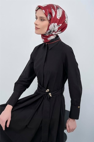 Armine Tivil Saf İpek Eşarp 9536 - 34 Kırmızı Çiçek Desen Kırmızı Siyah