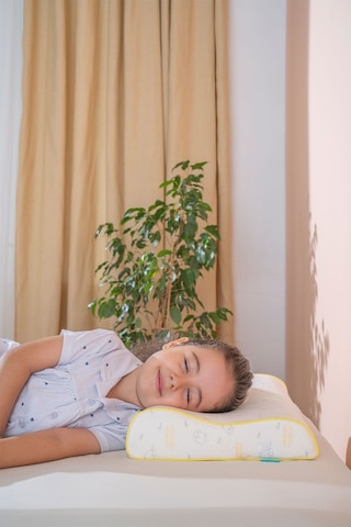 Boyun Destekli Ortopedik Visco Yastık 47x32x8/6 Cm Beyaz