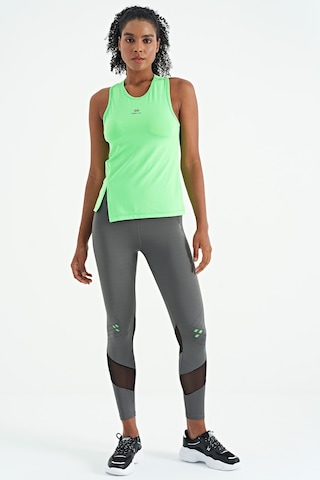 Tommy Life Neon Yeşil Yırtmaç Detaylı O Yaka Sıfır Kollu Standart Kalıp Kadın Spor Atlet - 97256 Neon Yeşil
