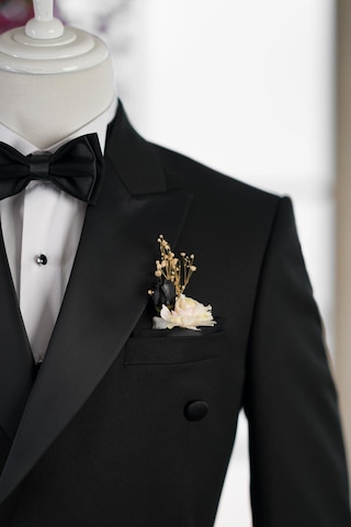Sivri Yaka Papyonlu Hafif Armürlü Çift Yırtmaçlı Slimfit Smokin Takım Elbise 001