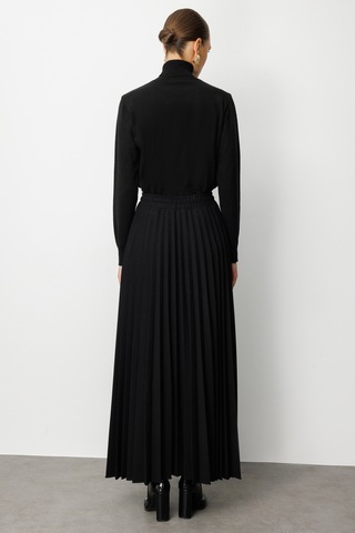 Mizalle Örme Krep Piliseli Maksi Siyah Etek Siyah