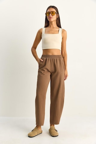Shade Kadın Beli Lastikli Cep Detaylı Havuç Kesim Keten Pantolon 7750 60286110 - Cappuccino