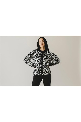 Eren Style Uzun Kollu Leopar Desenli Kaliteli Yünlü Hırka Siyah