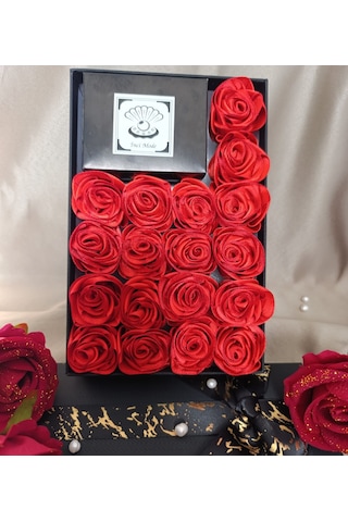 Kutuda Solmayan Güller 18 Adet Yapay Gül Kırmızı Aksesuar Hediyelik Kutulu Siyah Kutu Gül Kutusu