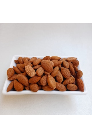 Burağın Bahçesi Tatlı Kayısı Çekirdeği İçi Çiğ 1 KG Burağın Bahçesi Tatlı Kayısı Çekirdeği İçi Çiğ 1 KG
