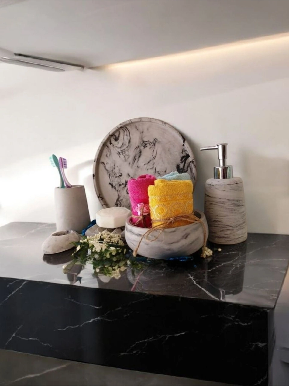 Mermer Desen Antrasit Serisi Beton Banyo Seti,tepsi,sıvı,katı Sabunluk,havluluk,mumluk Antrasit