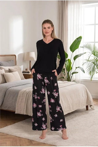 Go İthalat Kadın Şık Tasarım Çiçek Desenli Geniş Paçalı Yumuşak Dokulu Viskon Kumaş V Yaka 2'li Pijama Takımı Siyah