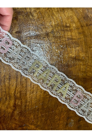 Renkli Simli Yazılı Tül Şerit Dikiş Giyim Aksesuarı En 4 Cm 1 Metre
