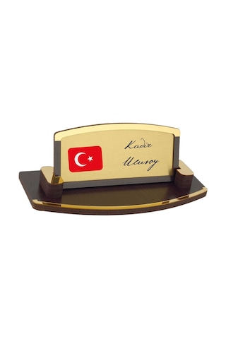 Kişiye Özel Türk Bayraklı Masa İsimliği Ahşap Şık Tasarım Kahverengi