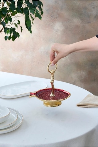 Karaca Tina Dekoratif Servislik 20x17 cm